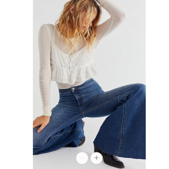 Free People Just Float On Super Flare Jeans - Picture 3 of 8